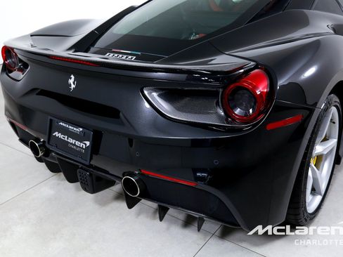 Used 2018 Ferrari 488 GTB RWD image 35