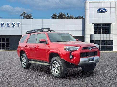 Used 2022 Toyota 4Runner TRD Off-Road AWD/4WD image 9