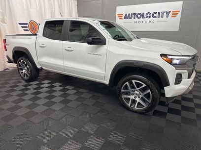 Used 2024 Chevrolet Colorado Z71 w/ Z71 Convenience Package 2