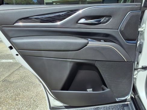 Used 2021 Cadillac Escalade Sport w/ LPO, Illumination Package AWD/4WD image 19