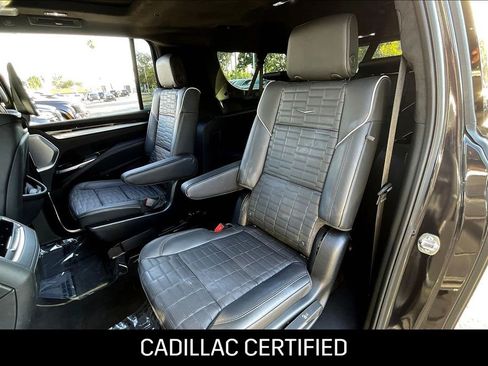 Used 2026 Cadillac Escalade ESV Platinum Sport w/ LPO, ONYX Package AWD/4WD image 19