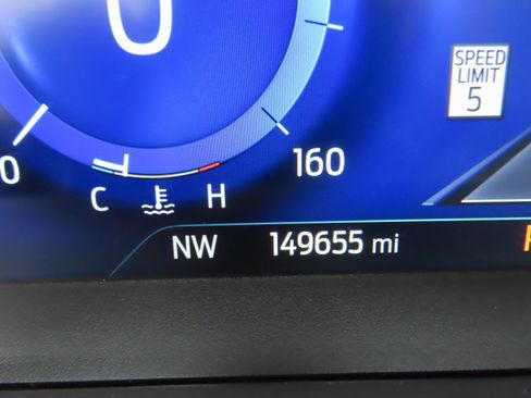 Used 2020 Ford Explorer ST w/ ST Street Pack image 21