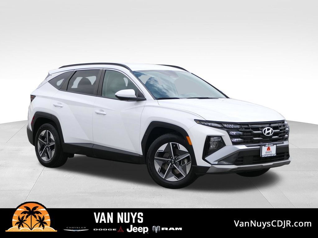 Used 2025 Hyundai Tucson SEL FWD image 1