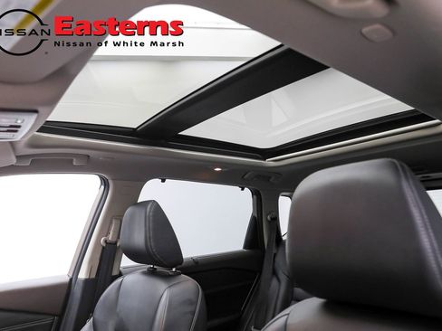 Used 2022 Nissan Rogue SL w/ SL Premium Package image 52