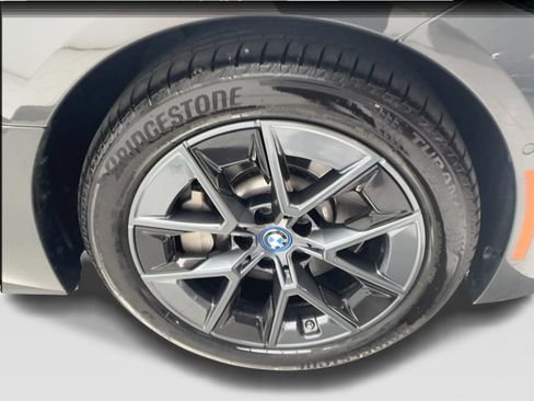 Used 2023 BMW i4 eDrive35 RWD image 14