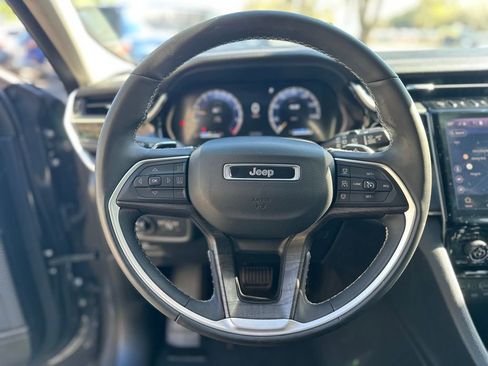 Used 2023 Jeep Grand Cherokee Limited AWD/4WD image 14