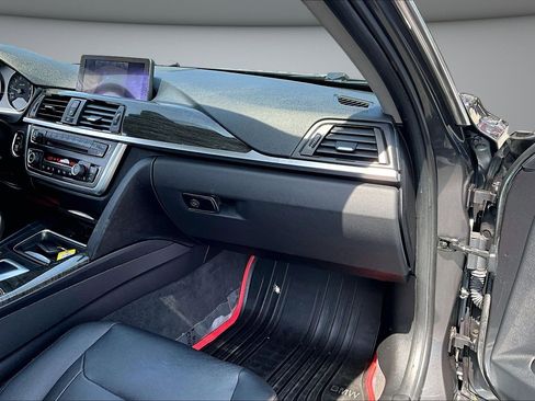 Used 2013 BMW 328i Sedan RWD image 25