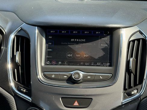 Used 2019 Chevrolet Cruze LT FWD image 14