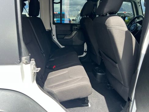 Used 2017 Jeep Wrangler Unlimited Sport w/ Quick Order Package 24S AWD/4WD image 21