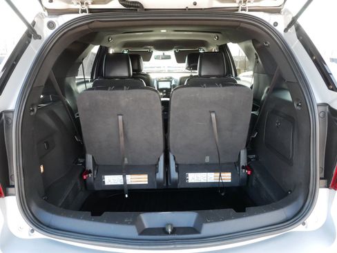 Used 2014 Ford Explorer XLT w/ Equipment Group 202A image 18