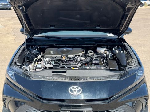 Used 2025 Toyota Camry SE FWD image 20