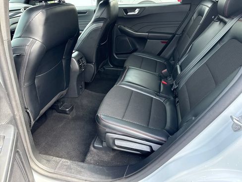 Used 2025 Ford Escape ST-Line Select AWD/4WD image 4