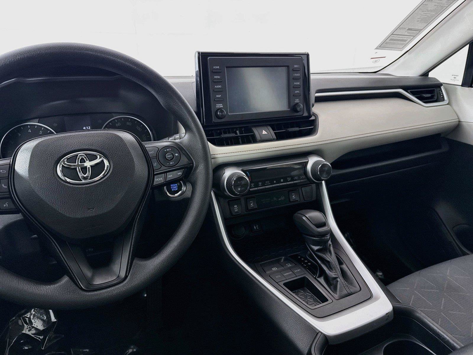 Used 2019 Toyota RAV4 XLE w/ Convenience Package FWD image 32