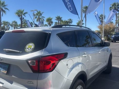 Used 2019 Ford Escape SEL image 6
