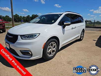 Used 2023 Chrysler Pacifica Limited