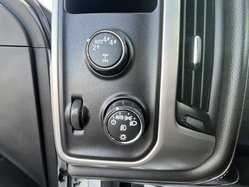 Used 2018 GMC Sierra 1500 SLT image 15