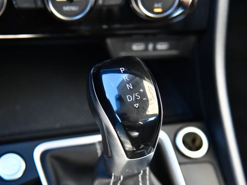 Used 2024 Volkswagen Jetta SE image 23