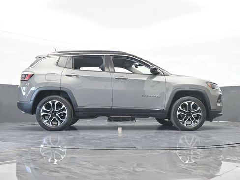 Used 2022 Jeep Compass Limited image 61