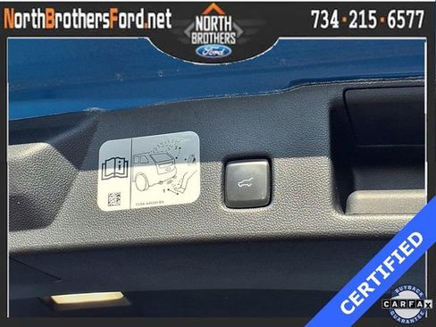 Used 2020 Ford Escape Titanium image 23