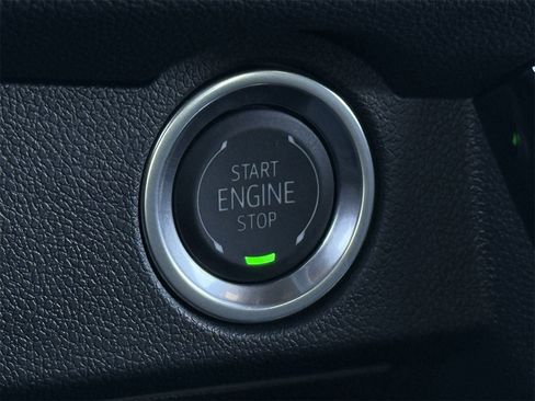 New 2026 Chevrolet Traverse RS image 21