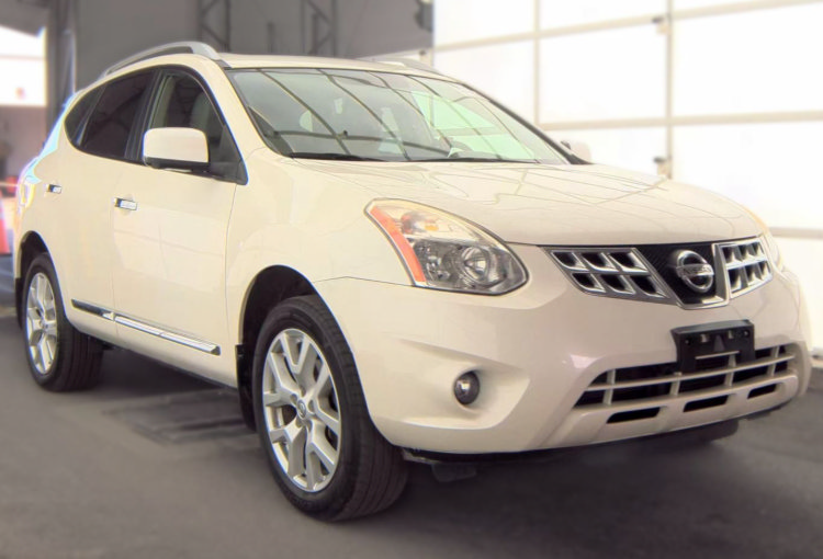 Used 2013 Nissan Rogue SL FWD image 1