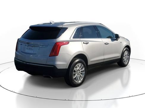 Certified 2017 Cadillac XT5 FWD image 4