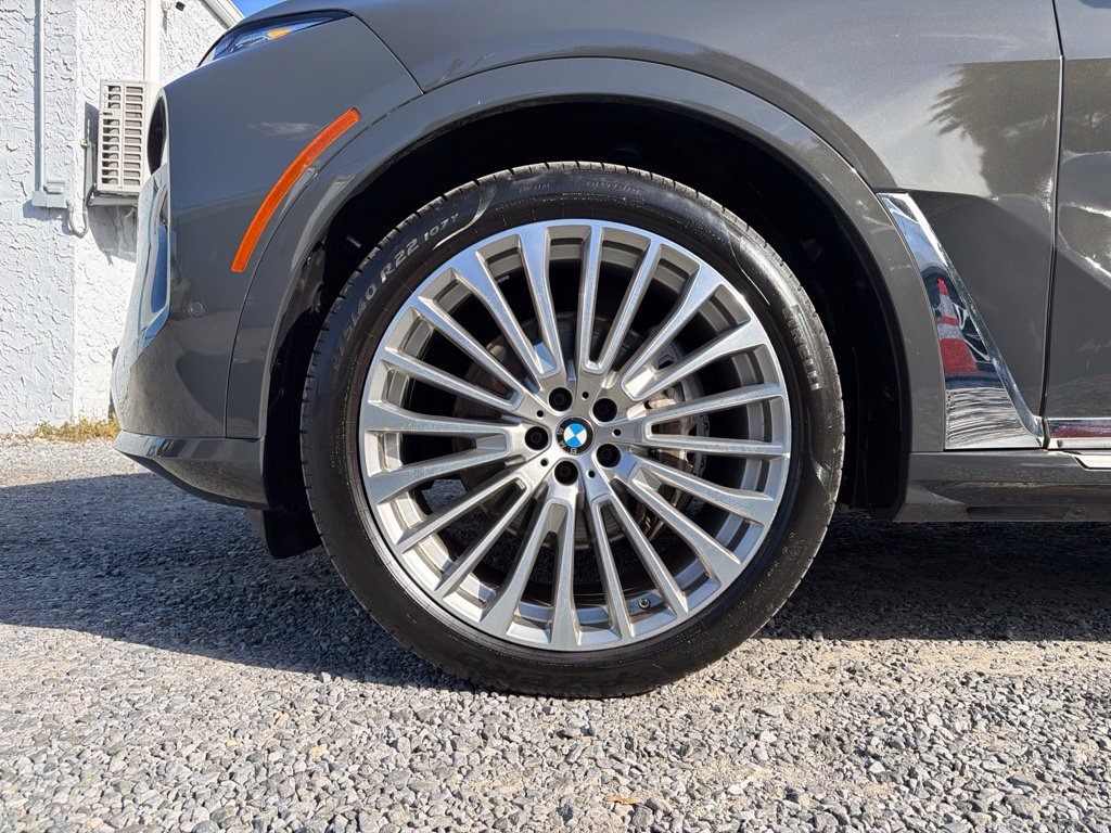 Used 2024 BMW X7 xDrive40i w/ Executive Package AWD/4WD image 5
