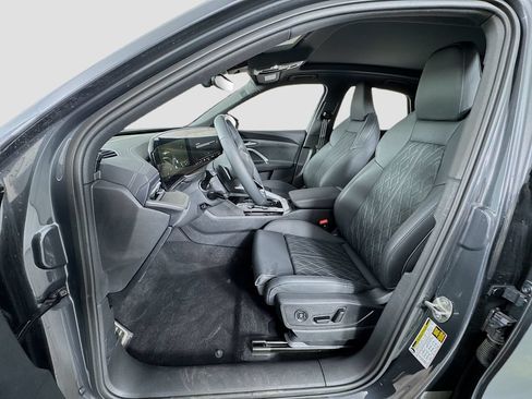 Used 2025 Audi SQ5 Prestige w/ Prestige Package AWD/4WD image 11
