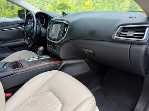 Used 2014 Maserati Ghibli S Q4 AWD/4WD image 24