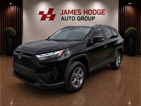 Used 2024 Toyota RAV4 XLE w/ Convenience Package AWD/4WD image 1