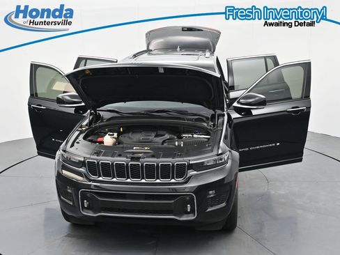 Used 2023 Jeep Grand Cherokee Overland AWD/4WD image 45