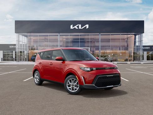 Used 2025 Kia Soul LX w/ LX Technology Package FWD image 8