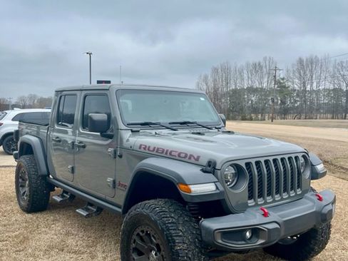 Used 2020 Jeep Gladiator Rubicon image 3