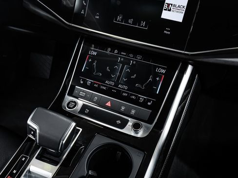 Used 2023 Audi Q8 Premium Plus w/ Premium Plus Package AWD/4WD image 25