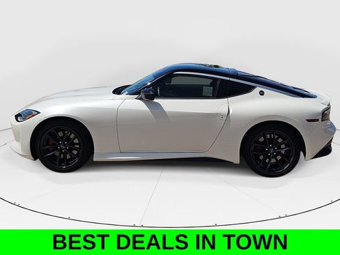 Used 2025 Nissan Z Performance w/ Floor Mat Package RWD image 6