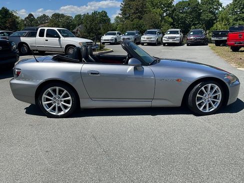 Used 2006 Honda S2000 image 3