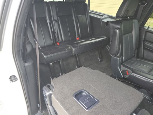 Used 2016 Ford Expedition EL Limited w/ Equipment Group 301A AWD/4WD image 19