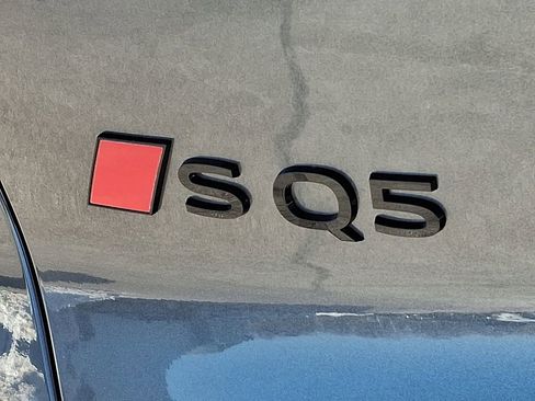 New 2025 Audi SQ5 Premium Plus image 11
