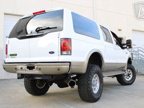 Used 2004 Ford Excursion Eddie Bauer image 13