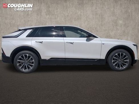 New 2025 Cadillac Lyriq Sport w/ LPO, Floor Liner Package image 8