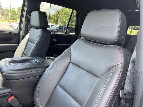 Used 2023 Chevrolet Tahoe Z71 w/ Z71 Off-Road Package AWD/4WD image 11