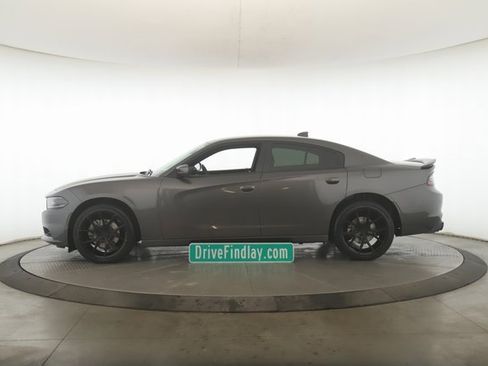 Used 2021 Dodge Charger SXT w/ Driver Convenience Group image 9