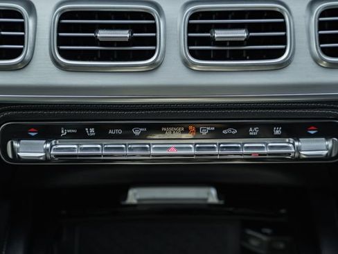 Used 2024 Mercedes-Benz GLE 450e 4MATIC image 24