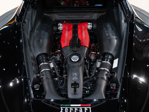 Used 2018 Ferrari 488 GTB image 18