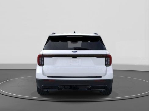 New 2026 Ford Explorer ST-Line w/ ST-Line Street Pack RWD image 5