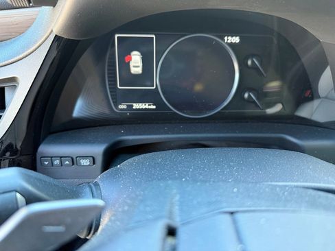 Used 2023 Lexus ES 300h w/ Premium Package image 18