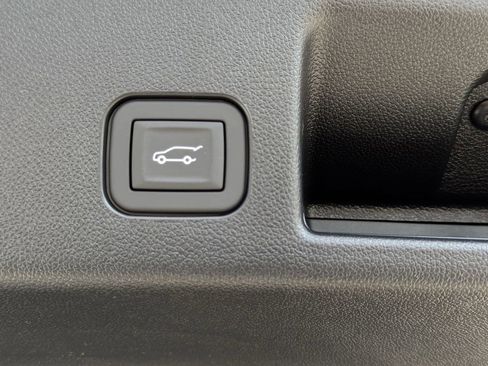 New 2026 Chevrolet Equinox EV RS image 25