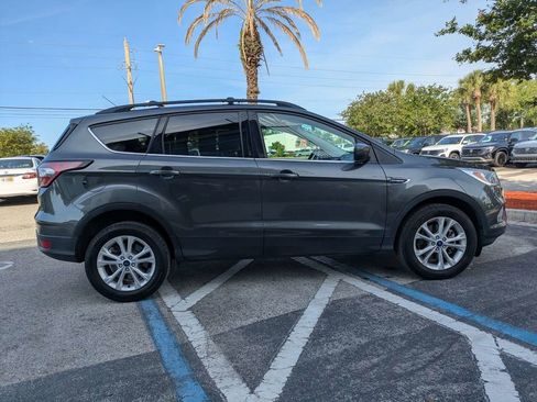 Used 2017 Ford Escape SE AWD/4WD image 7