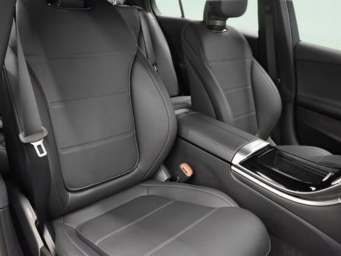 New 2026 Mercedes-Benz C 300 4MATIC Sedan image 5