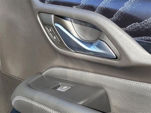 Used 2023 GMC Yukon Denali image 12